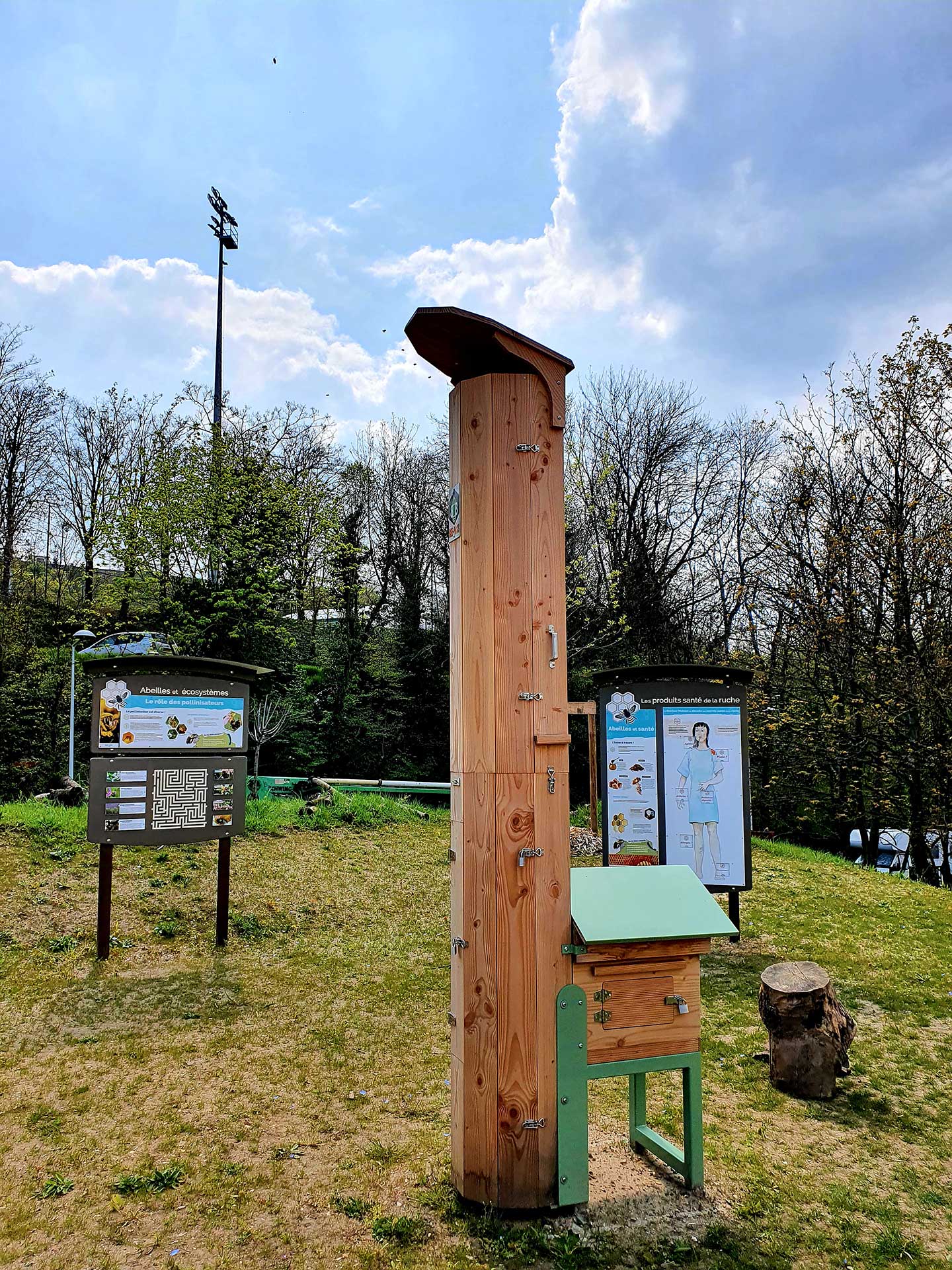 Jardin-de-valerien-abeilles Rucher Jardin de Valérien