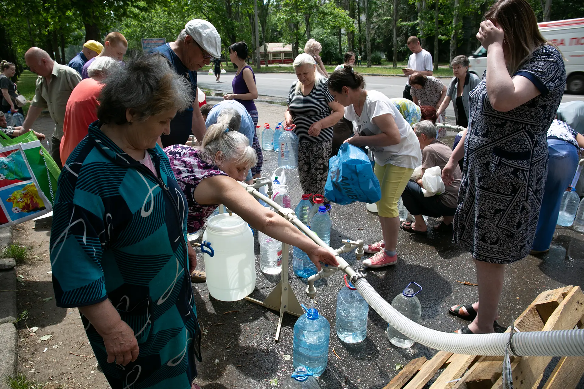 Accès d'urgence à l'eau potable pour les populations affectées par le conflit ukrainien